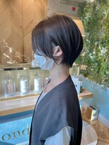 Lond  fleur小泉　ショートボブかけるアースカラー