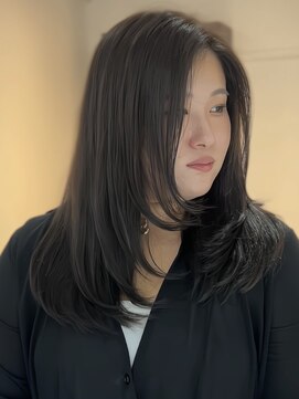 ヨロ 小岩(YOLO) ミルクティーグレージュハイライトケアブリーチレイヤーカット