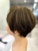 アンジュールヘアーワークス(1//jour hairworks)&nbsp;ホームカラーの赤茶みはミントグリーンがおすすめ