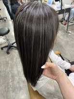 プライズ アイリス 池袋東口店(prize Iris)&nbsp;白髪ぼかしハイライト/イルミナカラー/ブリーチ/ケアカラー池袋