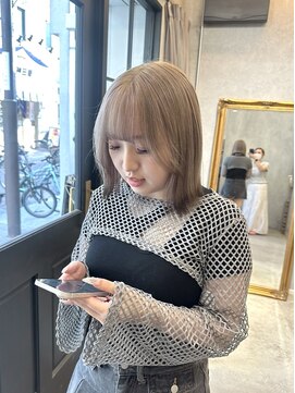 アソビ(Asobi) 【ブリーチ1-2回】くすみベージュ×裾ブラック