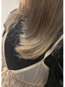 ドゥアンリッシュ(Deux,unleash) シアーベージュ