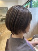 艶髪グレージュカラー×ショートボブ