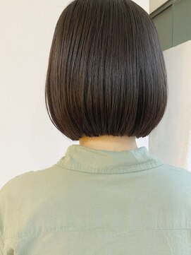 バイエイト(X8) ぱっつりボブ