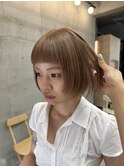 ミニボブ　ベージュカラー