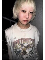 アルテペロ(arte pelo)&nbsp;【arte pelo】ブリーチベージュのショートボブ