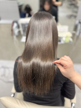 アヴァンス 西田辺(AVANCE.) アッシュ系カラー/髪質改善【阿倍野・西田辺】