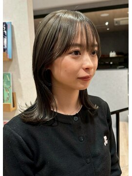 スリーランドメゾン 鶴見区横堤(THREELAND maison) ミディアムヘア、暗めオリーブカラー