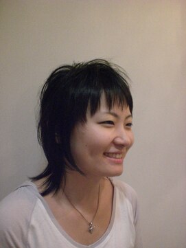 コワフュールセラヴィ(coiffure Cest la vie!) ミディアムウルフ