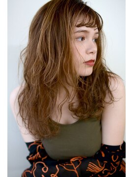 ミラバイグリーン(Mira by green) フェザーロング×ヴェールウエーブ【ベージュカラー】 01