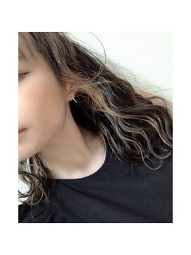 ナンバー ユアイロ 川崎(N° uairo) 20代30代40代50代ナチュラル小顔カットくすみピンク切りっぱなし