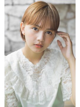 カライング(ing) 大人可愛い20代30代40代黒髪前下がりひし形小顔ボブ丸みショート