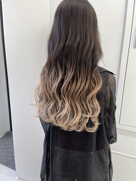 アライブ キチジョウジ(ALIVE Kichijoji) ホワイトベージュグラデーションカラー