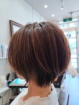 ビー(be) ショートボブ