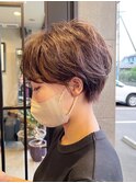 ニュアンスパーマのショートマッシュスタイル
