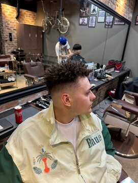 プロショップウェーブ セカンド(PRO SHOP WAVE II) ニュアンスパーマ/カルマパーマ/ダークアッシュ[原宿駅]