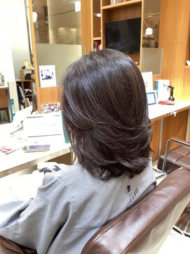 ピークアブー アヴェダ アトレ恵比寿(PEEK-A-BOO AVEDA) ミディアムレイヤー　ダークブラウン