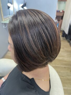 ヴェルサ(Versa) 白髪ボカシハイライト