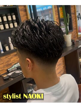 ムア(MUA) リバースパーマ　メンズパーマ　フェードカット