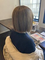 アンジュール グランデ(UNJOUR GRANDE) 細めハイライト