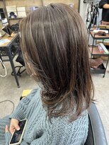 クロムス(clomus)&nbsp;大人女性の魅力を引き出す“顔周りデザイン”