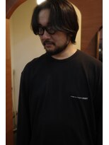 エディ(Edy)&nbsp;メンズセンターパートカルマパーマ韓国ヘアブラウンカラー岡山