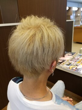 ヘアーアンドメイク アフロディーテ(APHRODITE) ホワイトアッシュ♪