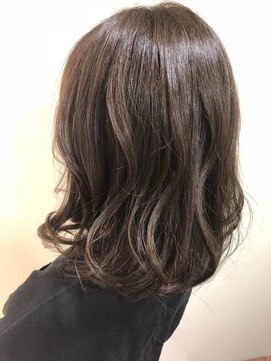 テラス アヴェダ 大丸心斎橋店(Terrace AVEDA) アクセサリーカラーレッド