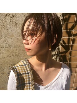 シロ(ciLo) ぱらぱら束感ウエット、ショート