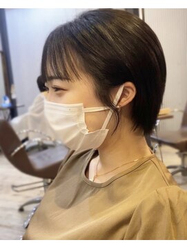 エミュー(emue) 20代30代40代大人可愛い小顔前下がりショートくせ毛ショート中島