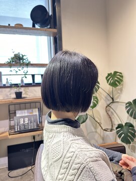ワ ヘアー(wa-hair) マッシュボブ×メテオ髪質改善×朝楽ショート×耳掛けショート