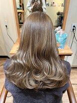 オーストヘアジジ(Aust hair Gigi)&nbsp;エアリーロング×ハイライト×ラテショコラカラー