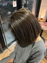 ロイズ ヘアデザイン アンド スパ(LOES)&nbsp;白髪ぼかしハイライトアッシュグレイ