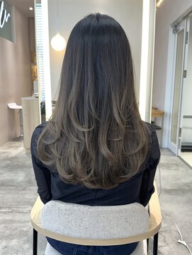 ウェイズトウキョウ 新宿店(Ways TOKYO) グラデーションカラー　レイヤーカット　グレージュカラー