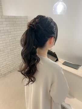 ディティカ ティア(Dityca tia) pony tail