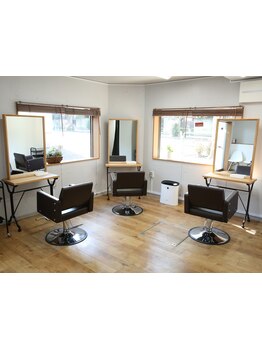 経験豊富なスタイリストが担当★細かなお悩みや要望も相談OK！マンツーマンだからこその丁寧な施術が◎