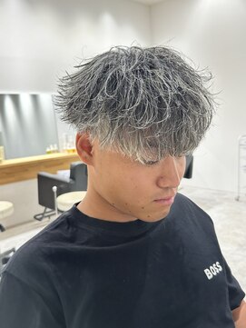 ルーストデラックス 京都河原町三条(ROOST dx) ホワイトハイライトマッシュ