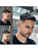 メグロバーバーショップロッポンギ 目黒六(MEGURO BARBER SHOP 6PPONGI)&nbsp;ハイライトメッシュ/シルバーメッシュ
