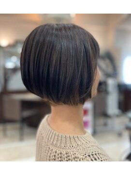 エルプリエ(elle brille) 大人のための美シルエット前下がりグラデーションボブ［用賀］