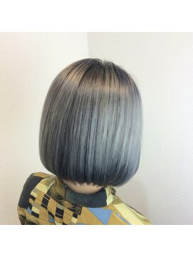 バクラ(BAKLA) 【高田馬場　BAKLA 】極艶シルバーボブ