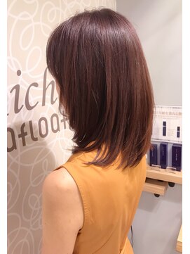 ミッシェル アフロート(michelle afloat) 20代30代40代小顔ふんわり動き簡単まとまるツヤのカーブカット