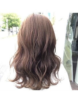 ウィス(WIS) 王道ベージュの艶カラー