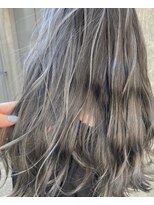 リーヘア(Ly hair) silver gray contrast highlight