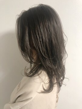 イチマルイチ 中野(100/1) くびれセミディ×アッシュグレー__ミディアムウルフ