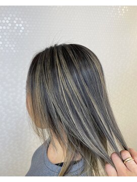 ヘアーアンドメイク ドレス(DRESS) ハイライトバレイヤージュ