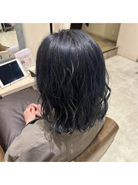 フレーム へアアンドトリートメント 天王寺北口店(FRAME) ネイビーブルー