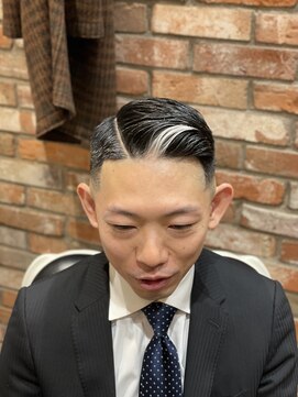 アントレース 東池袋店(UNTRACE) サイドパート×フェード メンズ/バーバー/理容室