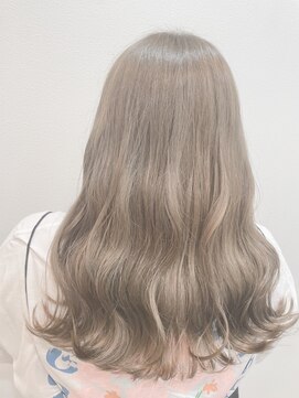 ルヴェール 茜部店(Le Vert) ブリーチありのミルクティベージュ