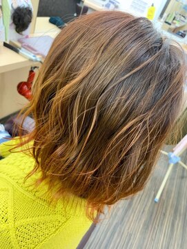 びゃんびゃん 浅水本店 インナーカラー/外ハネボブ/ダブルカラー/イメチェン/美髪