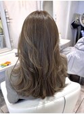 レイヤーカット毛流れレイヤーオリーブベージュブリーチ無し